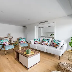 Guestready - Majestic Riverside Terrace In , Coimbra Portugal